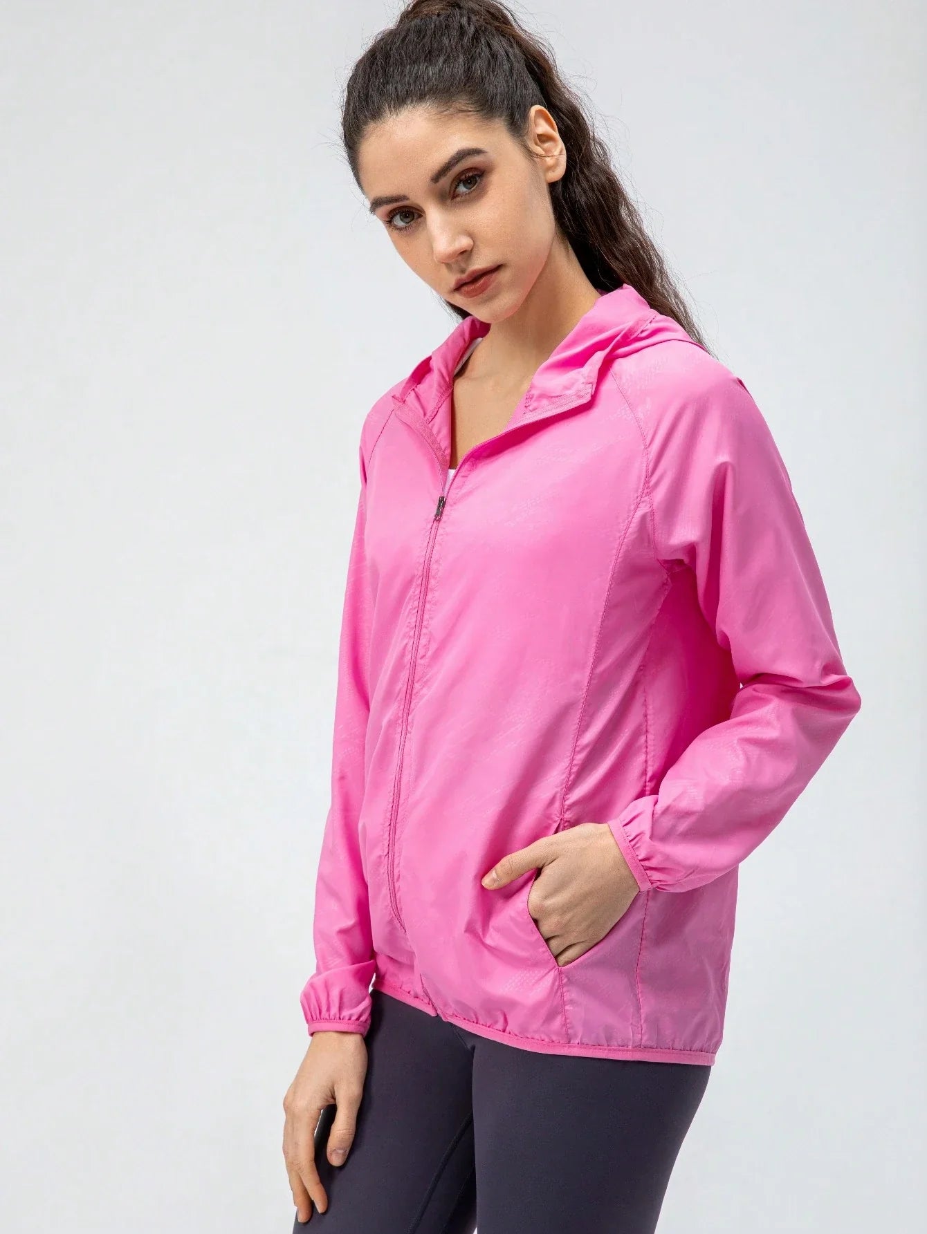 Corta Vento Leve de Secagem Rápida e Resistente