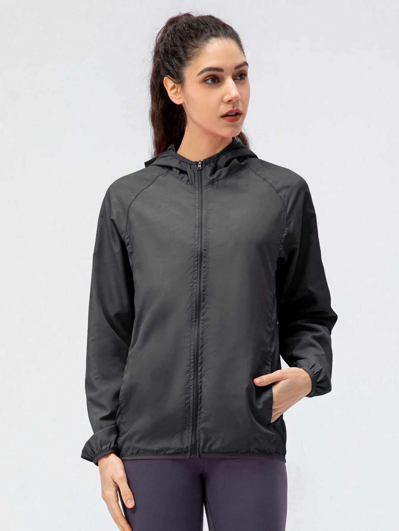 Corta Vento Leve de Secagem Rápida e Resistente