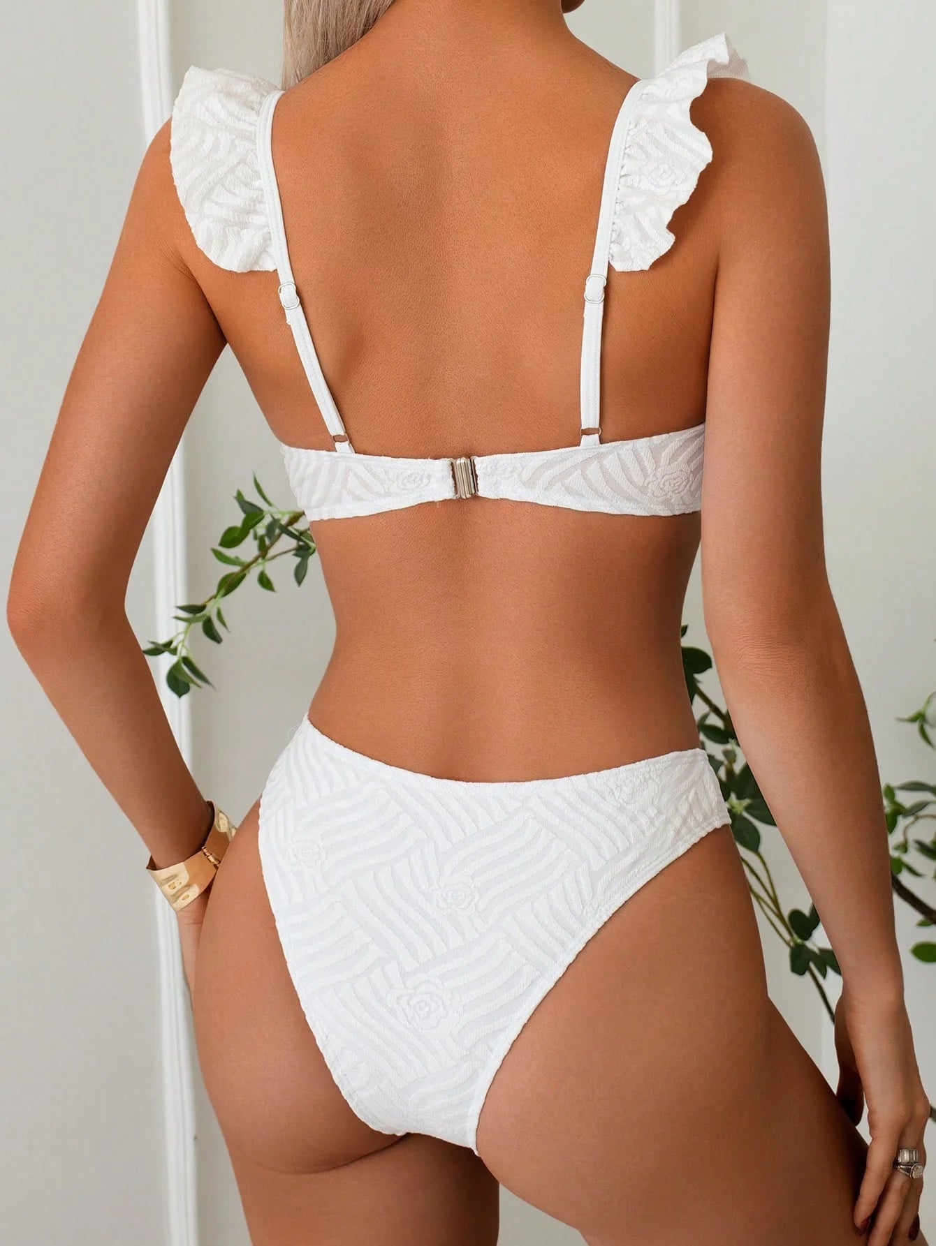 Biquíni Texturizado Com Babado