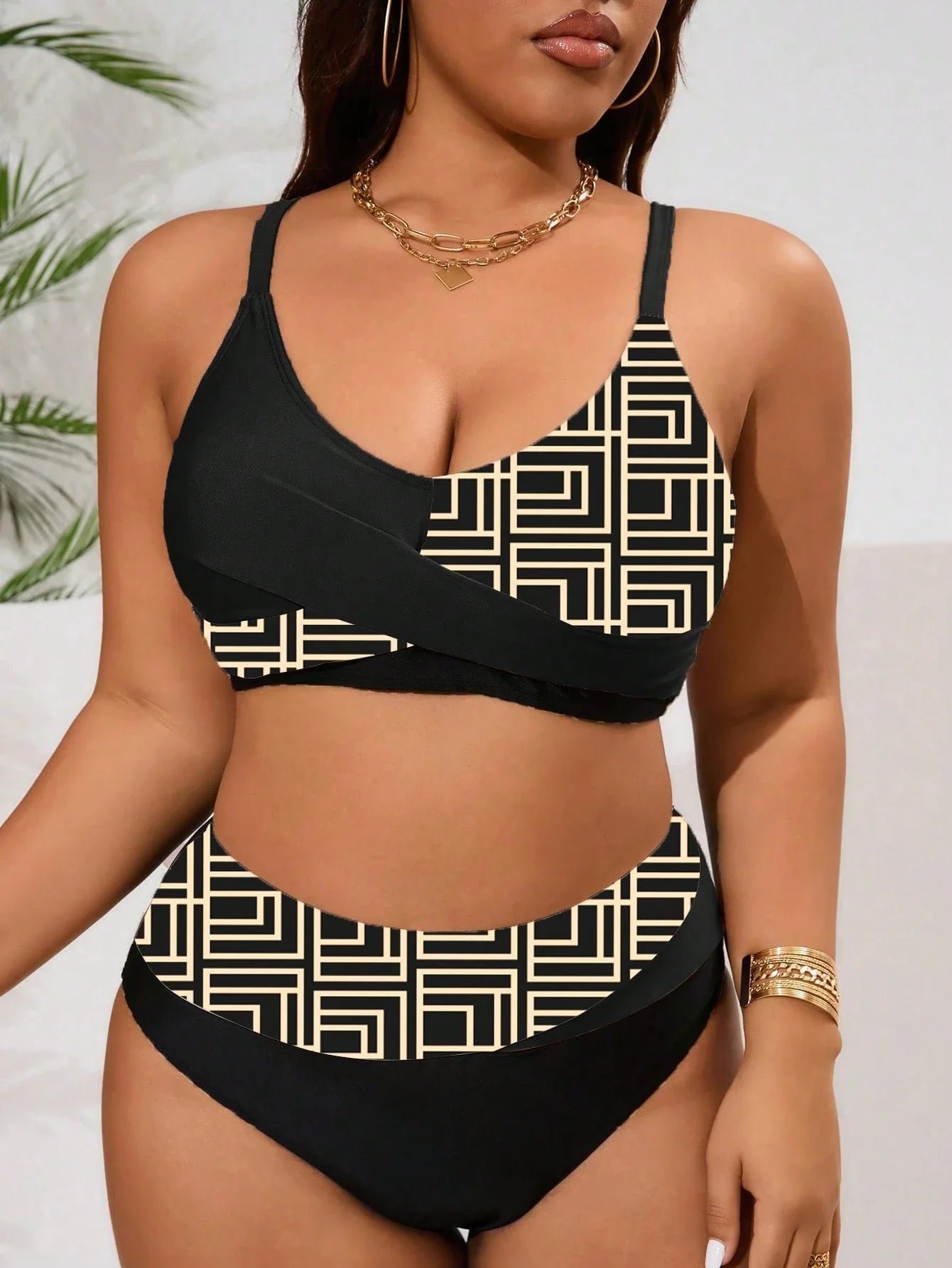 Biquíni Plus Size Estampa Geométrica Sexy