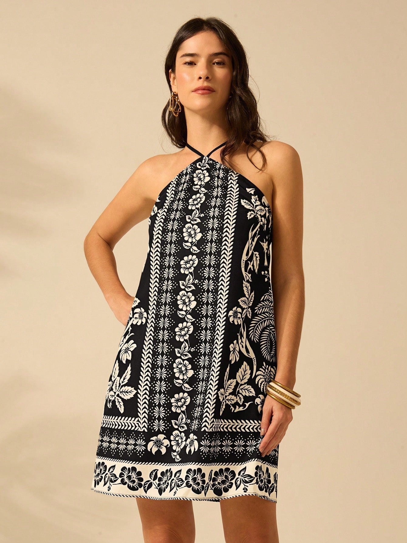 Vestido Curto Boho de Verão