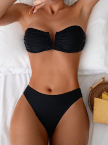 Biquíni Tomara que Caia com Decote V