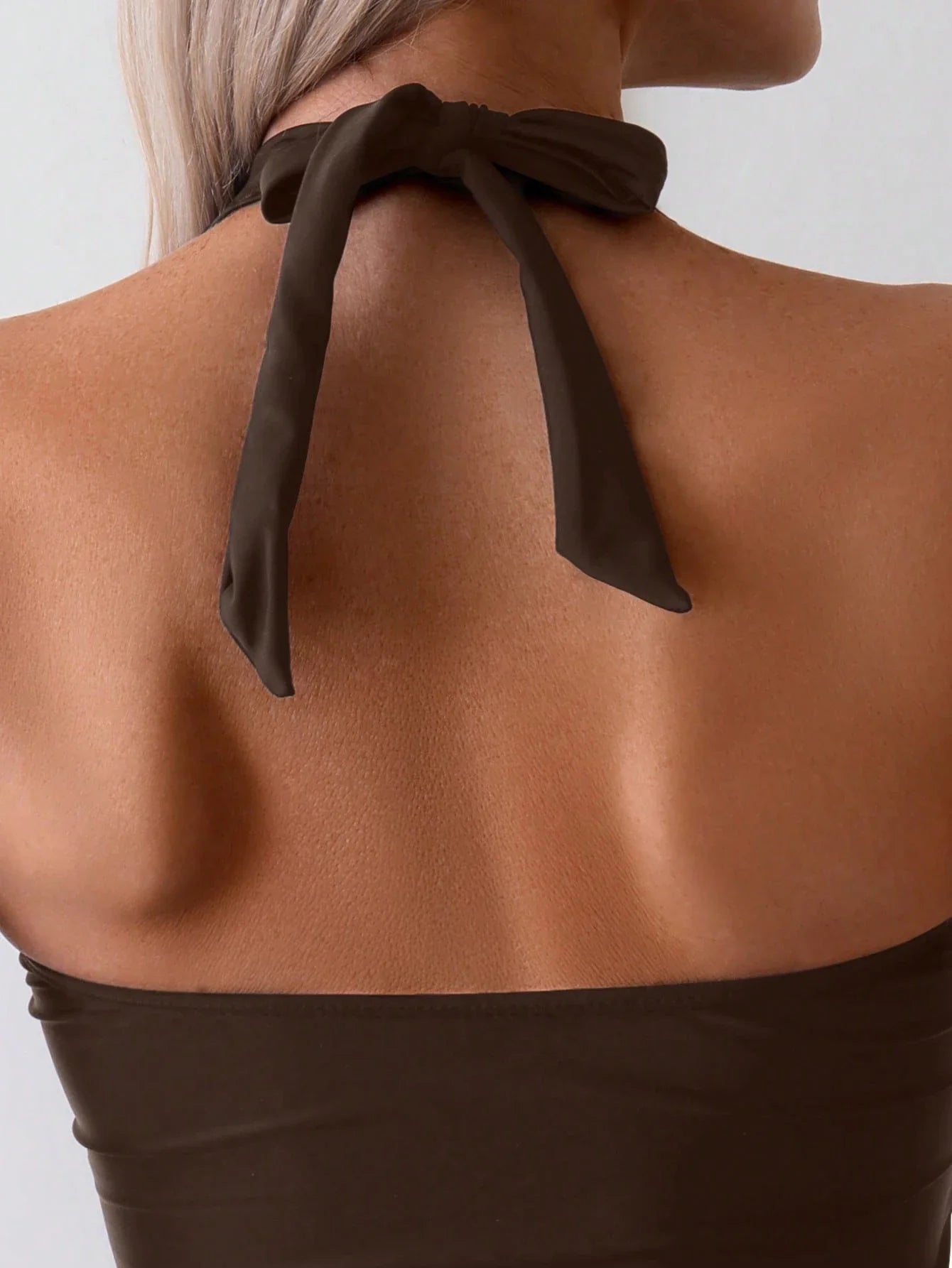 Tankini Halter com Amarração e Corte Triangular